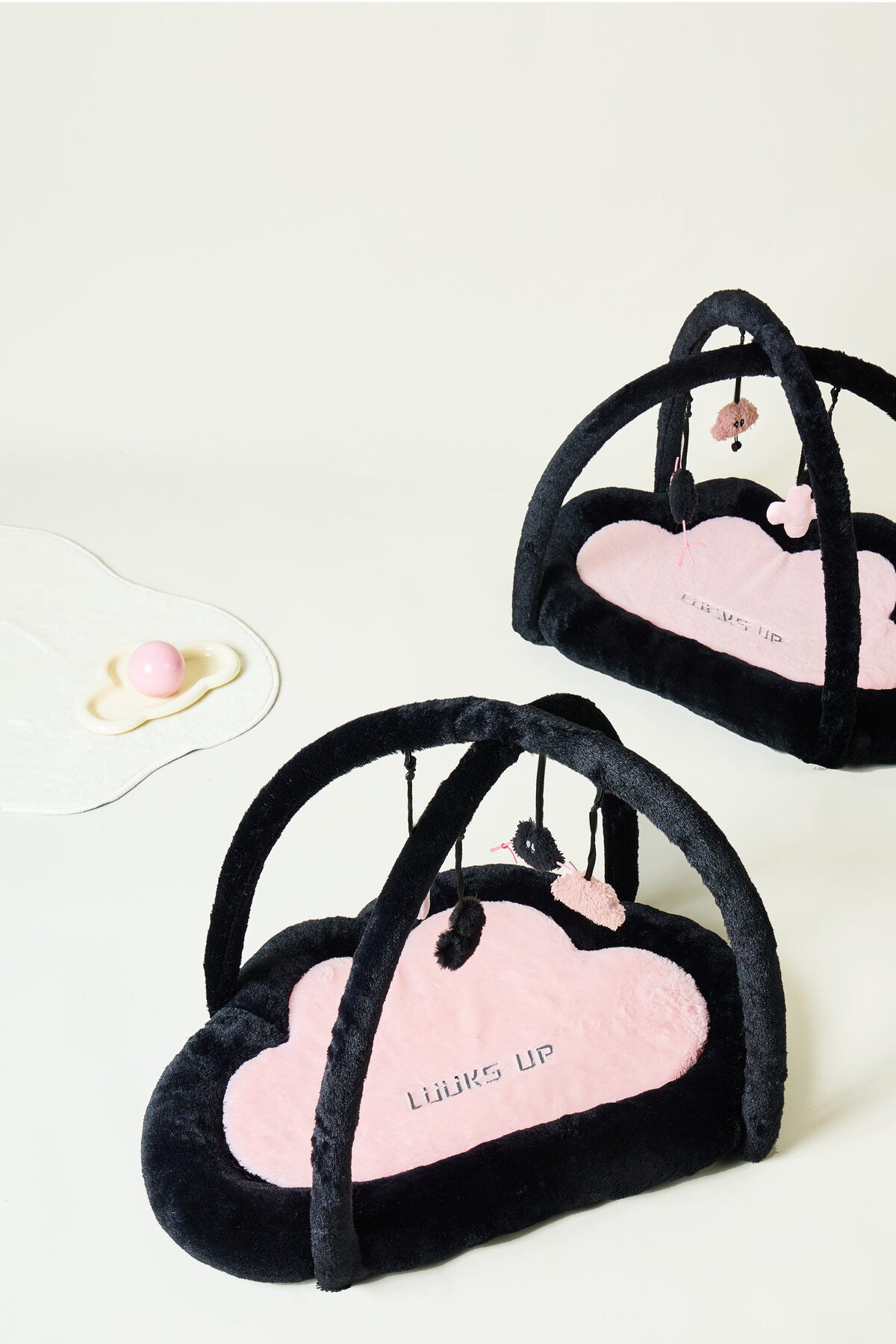 Luuks Up Mobile Cloud Nest