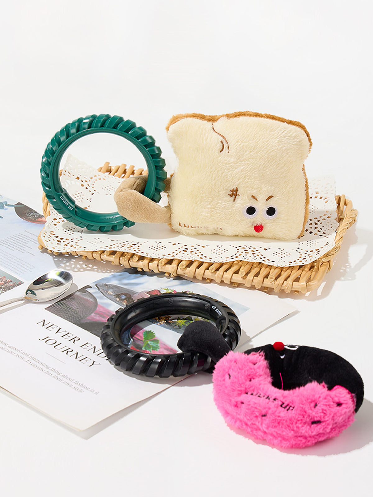 Luuks Up Tug Dog Toy – Toast